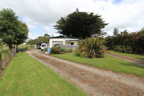 Photo of property in 78 Stanly Street, Eketahuna, 4900