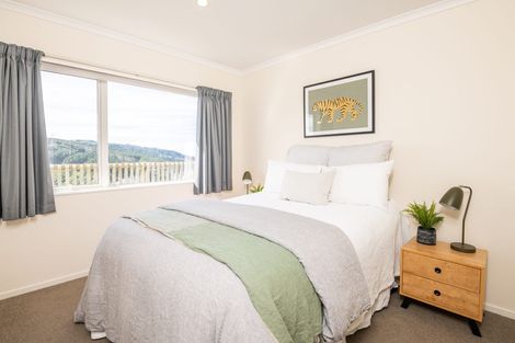 Photo of property in 195 Mark Avenue, Grenada Village, Wellington, 6037