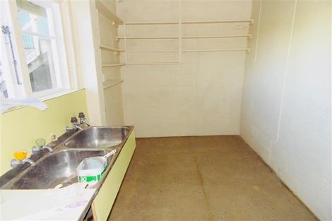 Photo of property in 19 Scott Street, Moturoa, New Plymouth, 4310