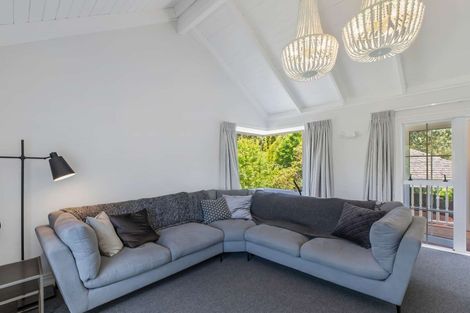 Photo of property in 207 Woodlands Park Road, Titirangi, Auckland, 0604