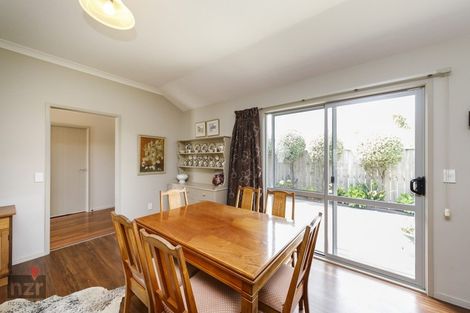 Photo of property in 1b Wellington Street, Feilding, 4702