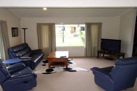 Photo of property in 16 Newbury Place, Taradale, Napier, 4112