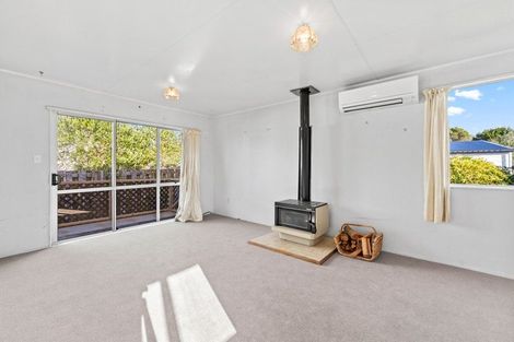 Photo of property in 17 Moki Place, Ruakaka, 0116