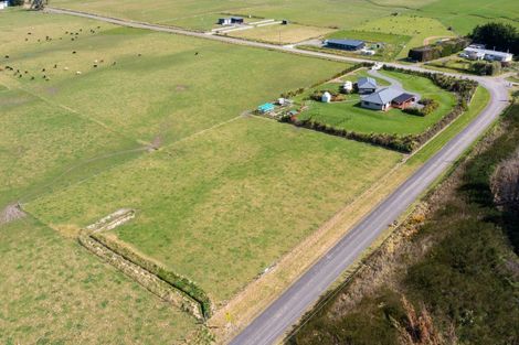 Photo of property in 913 Aorangi Road, Maraekakaho, 4171