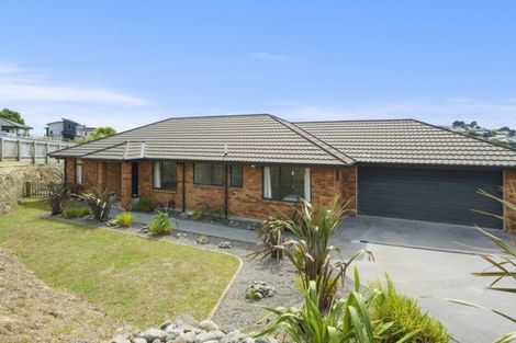 Photo of property in 22 Aotea Drive, Aotea, Porirua, 5024