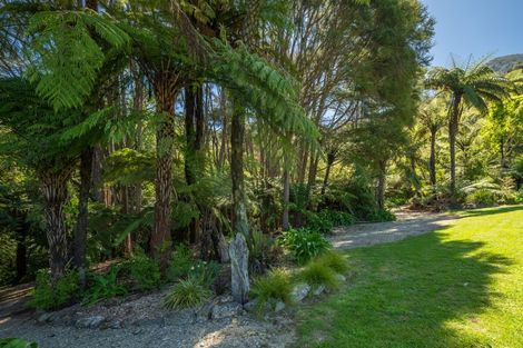 Photo of property in 7110 Kenepuru Road, Raetihi, Picton, 7282
