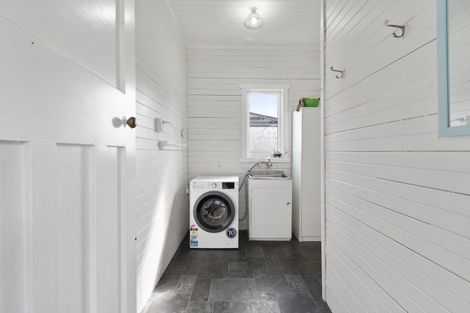 Photo of property in 11 Lyndhurst Street, Takaro, Palmerston North, 4412