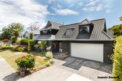 Photo of property in 8 Caccia Birch Lane, Hokowhitu, Palmerston North, 4410