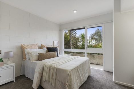 Photo of property in 35 Gretel Place, Hillcrest, Auckland, 0627