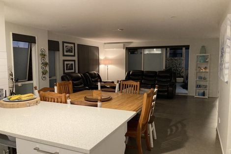 Photo of property in 7b Yeoman Place, Howick, Auckland, 2014