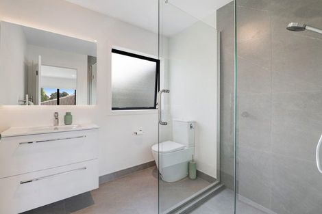 Photo of property in 3a Gladys Avenue, Glenfield, Auckland, 0629