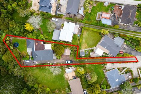 Photo of property in 44 Taupo Street, Green Bay, Auckland, 0604