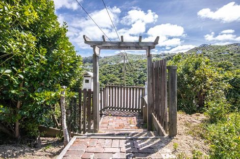 Photo of property in 21 Montgomery Avenue, Karori, Wellington, 6012