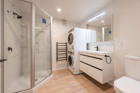 Photo of property in 7 Ninian Street, Highbury, Wellington, 6012