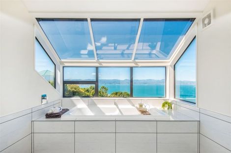 Photo of property in 33 Homebush Road, Khandallah, Wellington, 6035