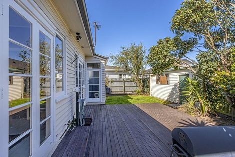Photo of property in 35 Holland Street, Avonside, Christchurch, 8061