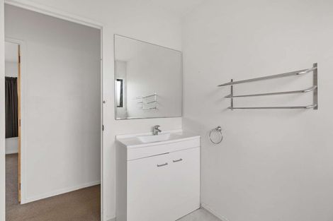 Photo of property in 399b Roscommon Road, Clendon Park, Auckland, 2103