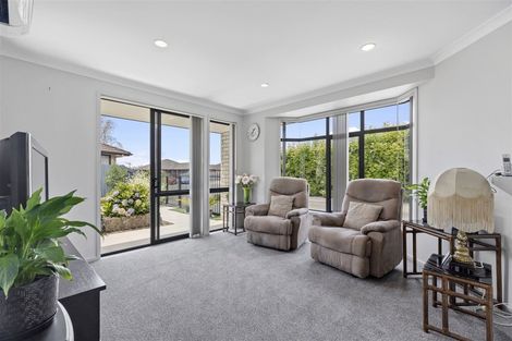 Photo of property in 30 Seabreeze Place, Papamoa Beach, Papamoa, 3118