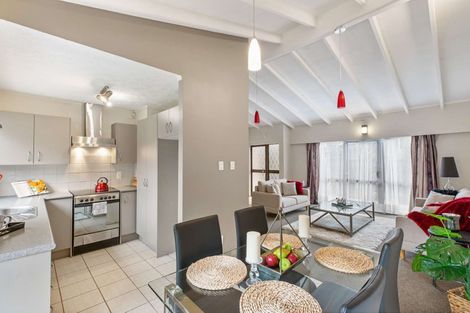 Photo of property in 7b Grove Road, Papakura, 2110