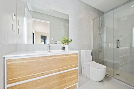 Photo of property in 8 Bela Vista Boulevard, Swanson, Auckland, 0614