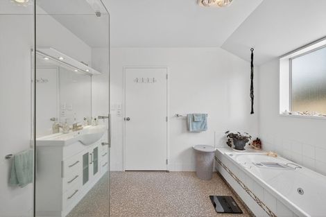 Photo of property in 4 Windward Lane, Bromley, Christchurch, 8062