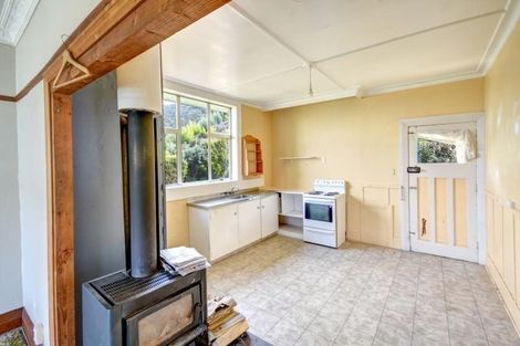 Photo of property in 20 Ocean View Road, Ravensbourne, Dunedin, 9022