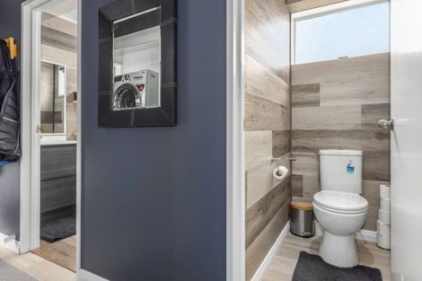 Photo of property in 2/3 School Road, Plimmerton, Porirua, 5026