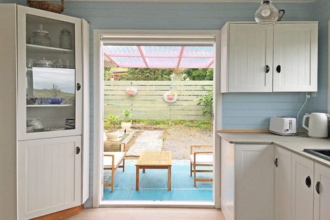 Photo of property in 12 Wainamu Road, Raglan, 3297