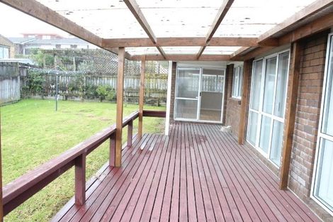 Photo of property in 6 Veagh Place, Highland Park, Auckland, 2010