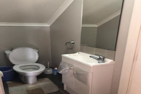 Photo of property in 141 Fernhill Way, Oteha, Auckland, 0632