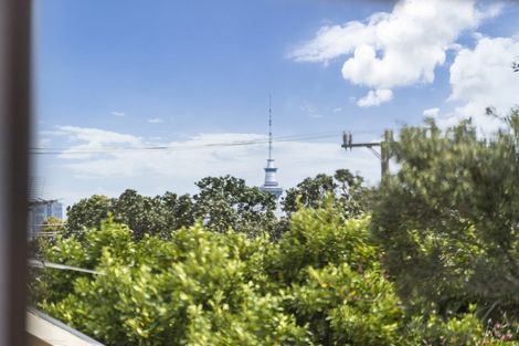 Photo of property in 50a Ngataringa Road, Devonport, Auckland, 0624