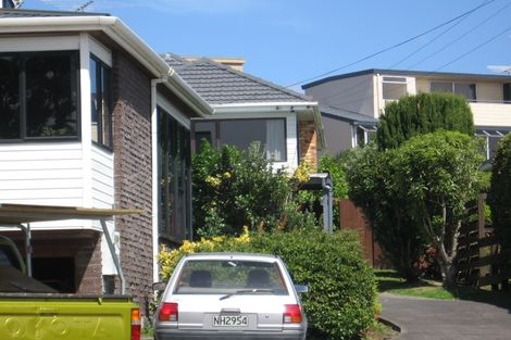 Photo of property in 1/42 Churchill Road, Murrays Bay, Auckland, 0630