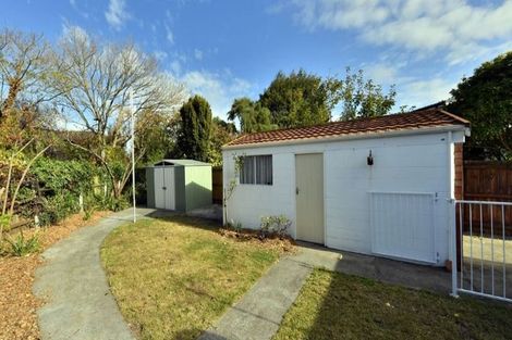 Photo of property in 1/9 Lombard Place, Avonhead, Christchurch, 8042