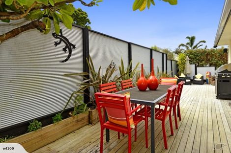 Photo of property in 1/15 Sunnynook Road, Forrest Hill, Auckland, 0620