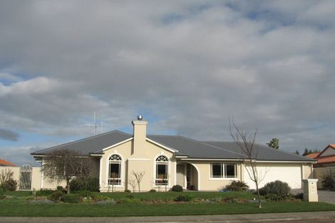 Photo of property in 9 Callum Brae Drive, Rototuna, Hamilton, 3210