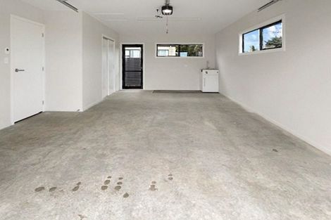 Photo of property in 75b Hedges Street, Sanson, 4817