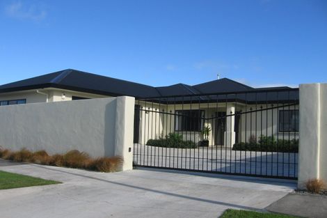 Photo of property in 33 Washington Parade, Milson, Palmerston North, 4414