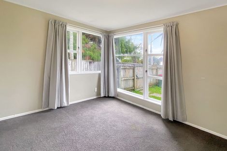 Photo of property in 42 Cobham Crescent, Kelston, Auckland, 0602