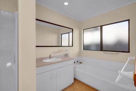 Photo of property in 12 Penlington Place, Havelock North, 4130