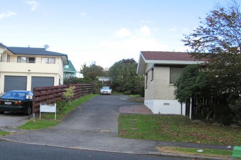 Photo of property in 2/10 Sikkim Crescent, Clover Park, Auckland, 2019