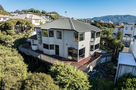 Photo of property in 8 Glengavel Grove, Papakowhai, Porirua, 5024