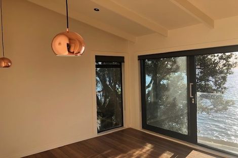 Photo of property in 725 Marine Drive, Eastbourne, Lower Hutt, 5013