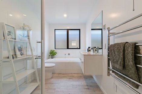 Photo of property in 78 Howden Drive, Jacks Point, 9371