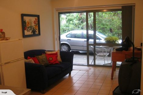 Photo of property in 92b Coronation Road, Hillcrest, Auckland, 0627