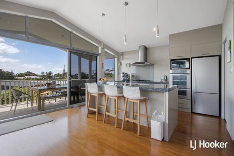 Photo of property in 28 Reo Crescent, Waihi Beach, 3611