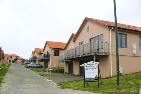 Photo of property in 22 Alverna View, Gulf Harbour, Whangaparaoa, 0930