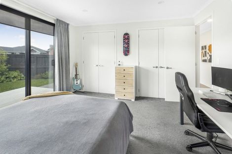 Photo of property in 13 Sydney Place, Flagstaff, Hamilton, 3210