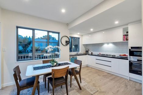 Photo of property in 1a Greville Road, Pinehill, Auckland, 0632