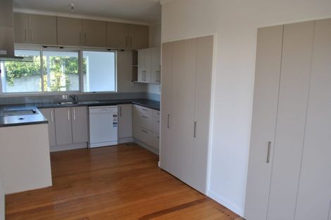 Photo of property in 61 Dyers Pass Road, Cashmere, Christchurch, 8022