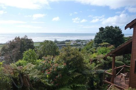 Photo of property in 12 Stanton Crescent, Karoro, Greymouth, 7805